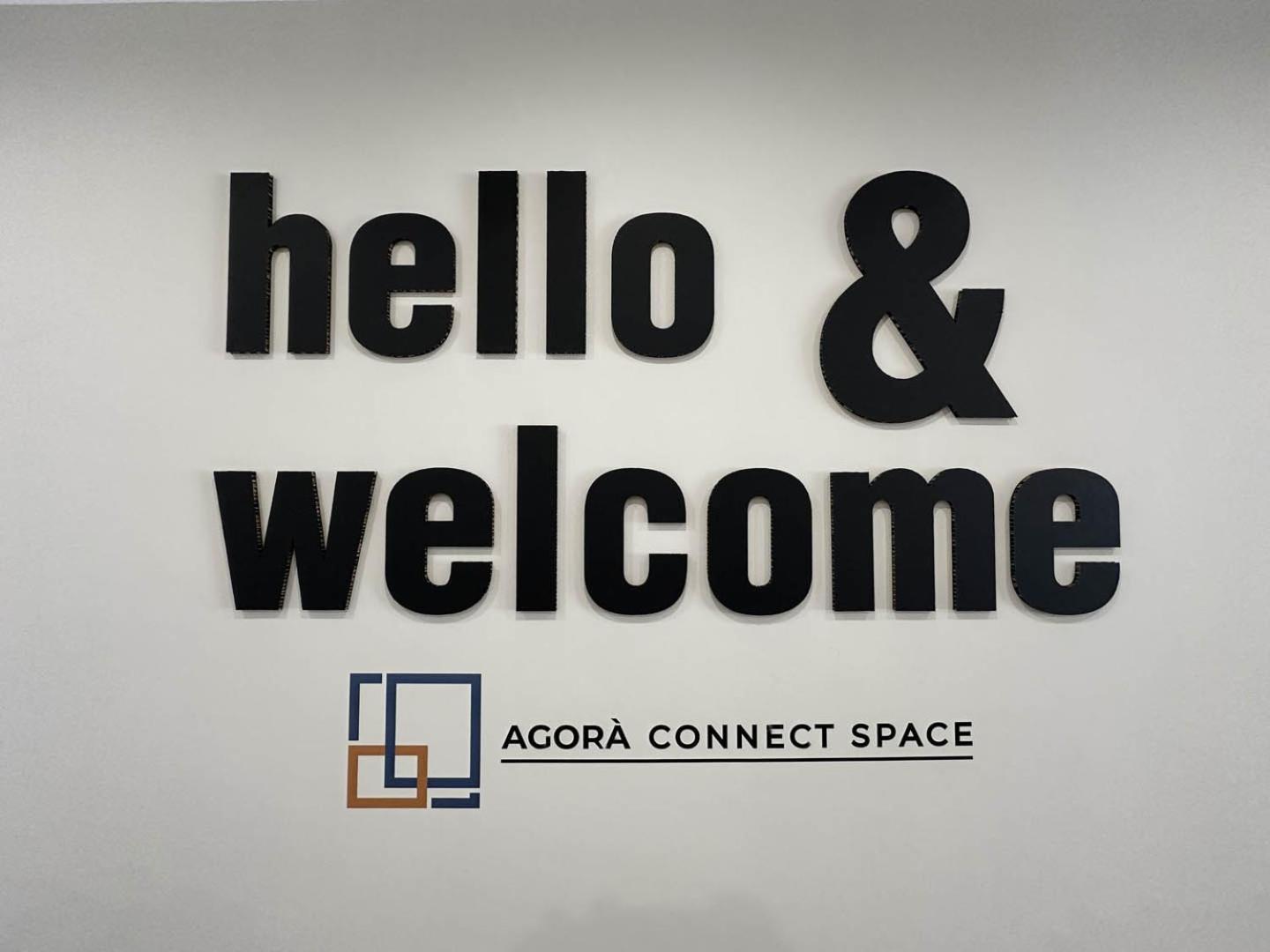 Agora Connect Space 브린디시 외부 사진